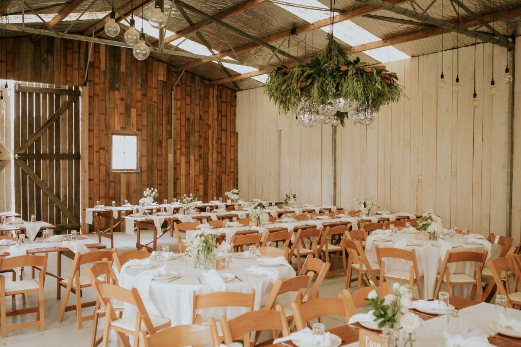 decorate the wedding venue to your taste